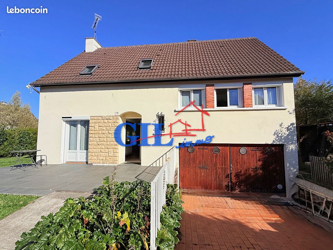 Maison 8 pièces 106 m² · à Vert-Saint-Denis · 106 m² · 365 000 €