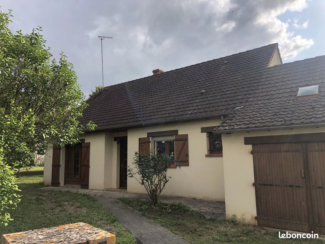 Maison 5 pièces 150 m² · à Poligny · 150 m² · 220 000 €