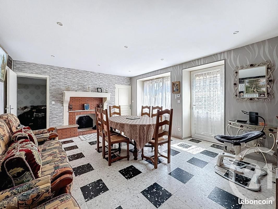 Maison 6 pièces 160 m² · à Mirebeau-sur-Bèze · 160 m² · 265 000 €