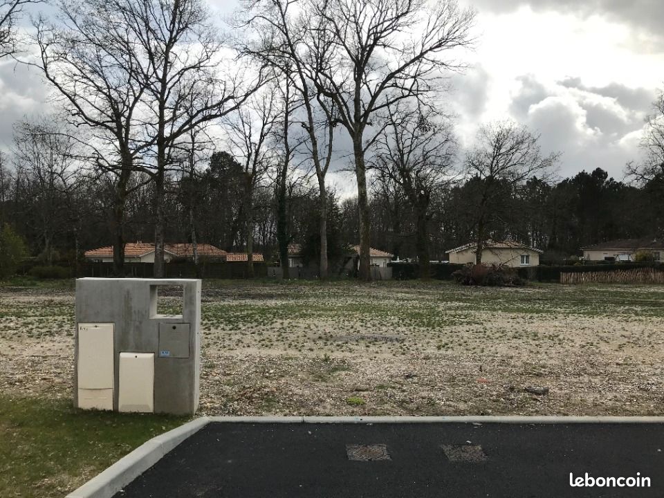 Terrain 450 m² Castres Gironde · à Castres-Gironde · 127 000 €