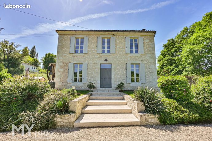 Maison 5 pièces 195 m²