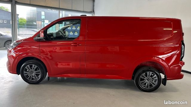 34 990 ht / ford transit custom limited 320 l1h1 2.0 ecoblue 170 cv bva8 ROUGE ARTISAN neuf / tva recuperable (image 4)