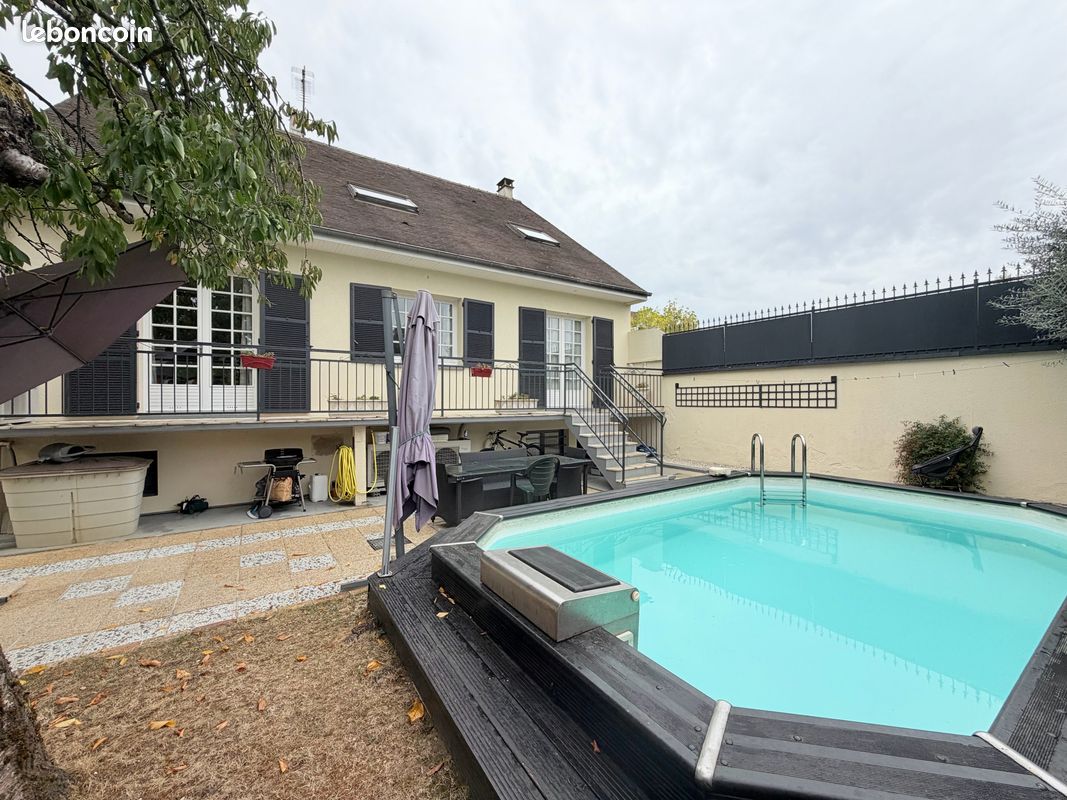Maison 7 pièces 156 m² · à Pontault-Combault · 156 m² · 520 000 €