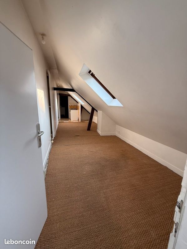 Appartement 1 pièce 28 m² · à Tours · 28 m² · 350 €