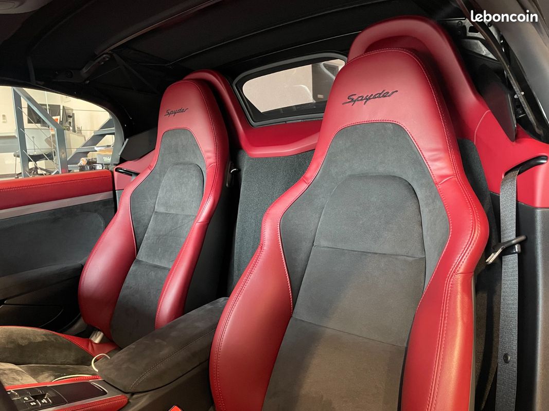PORSCHE 718 SPYDER 4.0i 420 ch - PORSCHE APPROVED 12/2026 - BOSE - CARPLAY - INTERIEUR SPYDER CLASSIC HERITAGE - CAMERA (image 13)