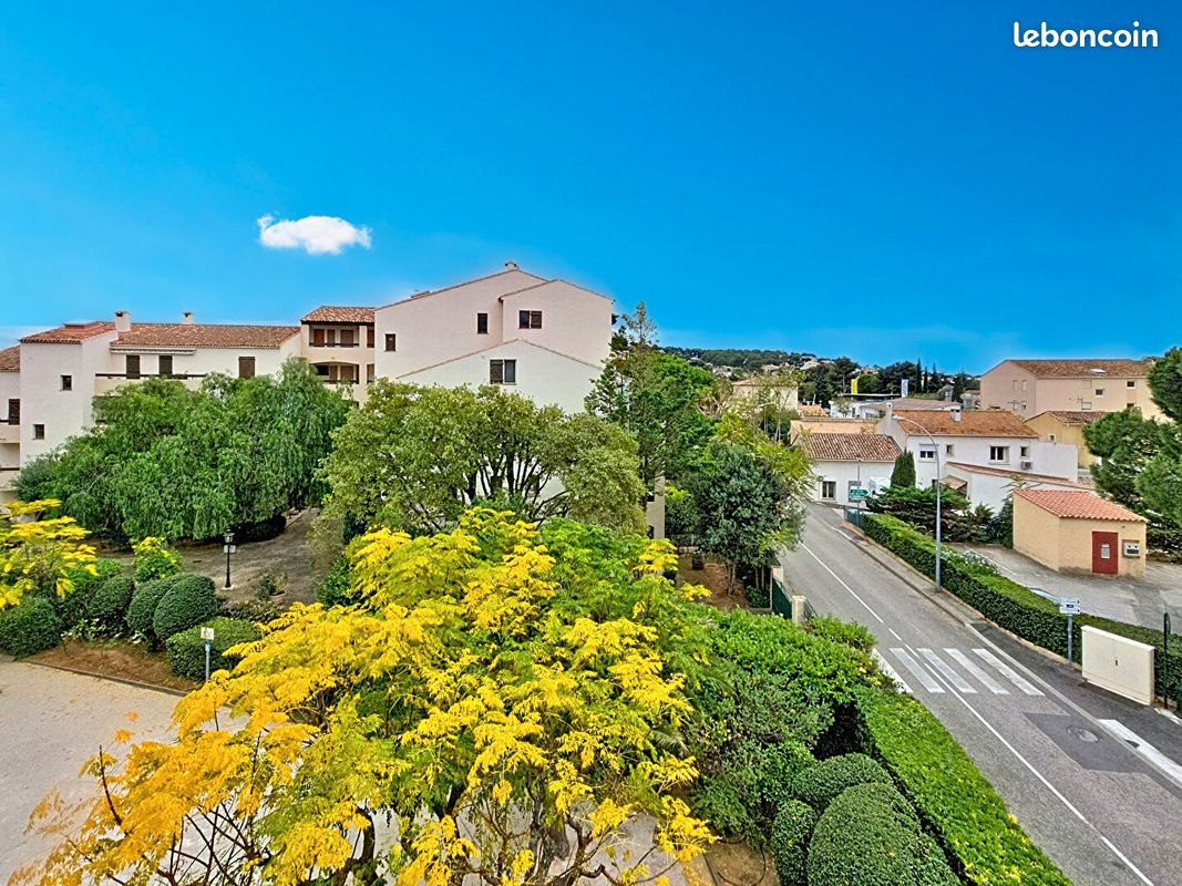 Appartement 1 pièce 27 m² · à Sanary-sur-Mer · 27 m² · 149 800 €
