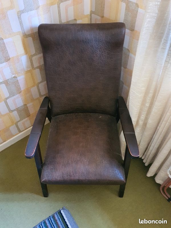 Siège de lecture en cuir (image 1)