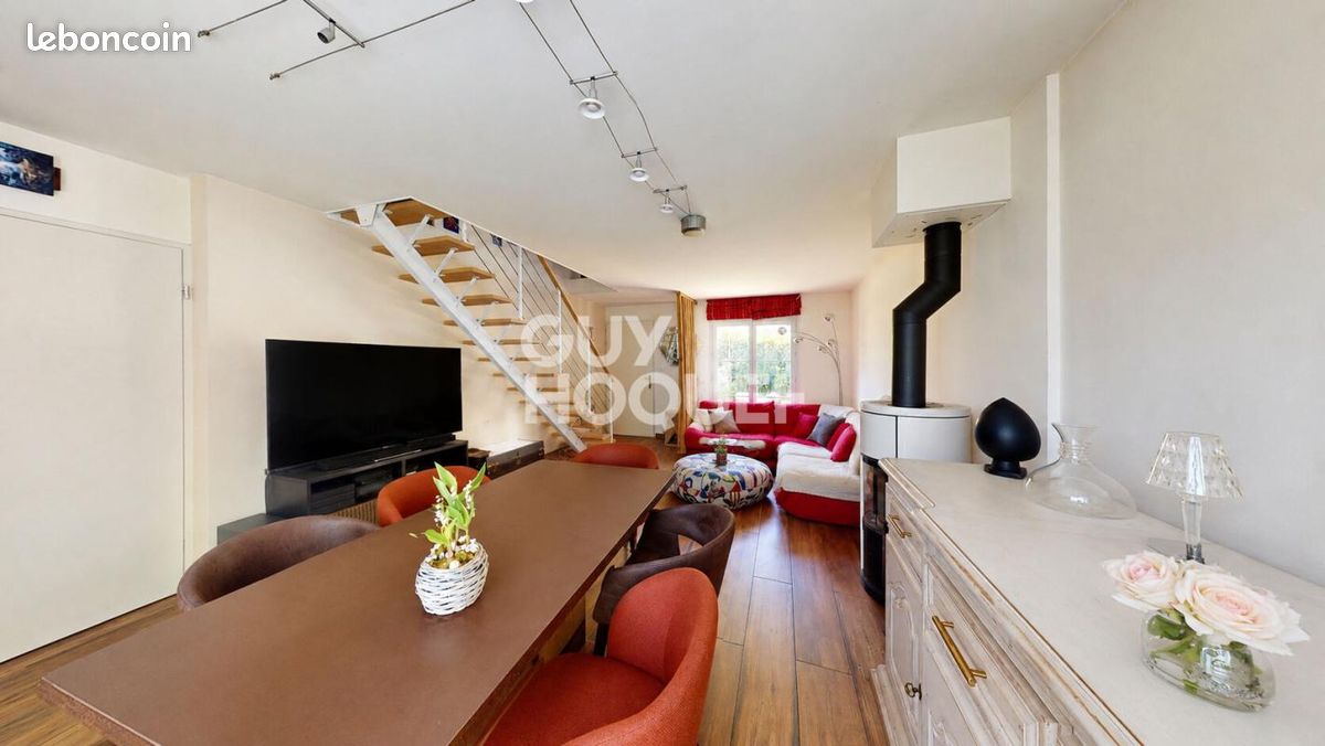 Maison 5 pièces 119 m² · à Ferney-Voltaire · 119 m² · 599 000 €