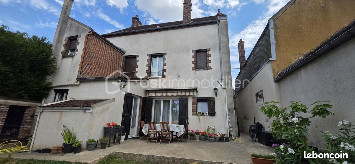 Maison 6 pièces 165 m² · à Sens · 165 m² · 320 000 €