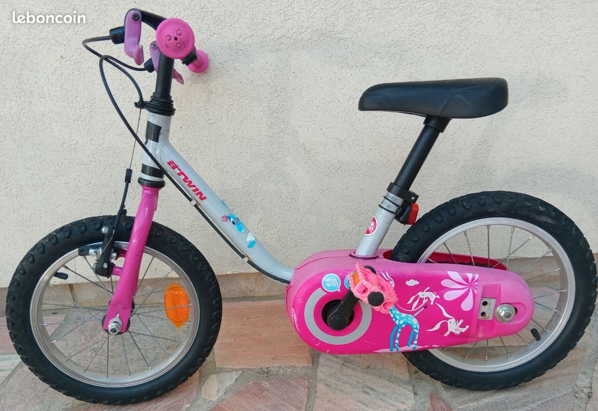 A saisir vélo fille décathlon b'twin en 14 pouces pour enfants de