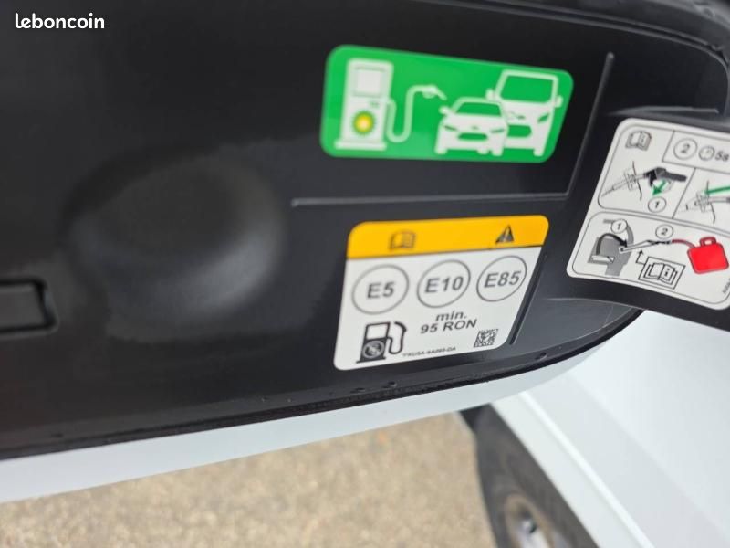 Ford Kuga 2.5 Duratec 190ch FHEV E85 ST-Line X BVA (image 22)