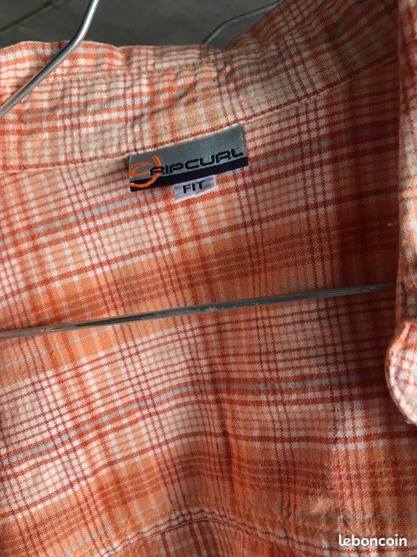 Lot de 3 jolies chemises, blanches et RIP CURL (image 2)