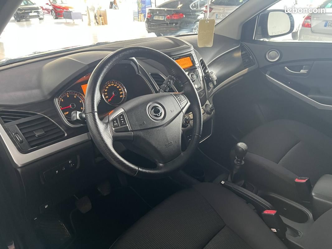 Ssangyong Korando II 200 e-XDi 149ch "LE" Pack Sport 4WD (image 7)