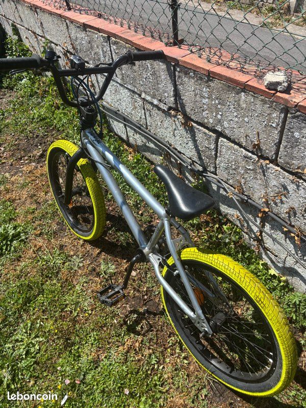 BMX dechatlon prix négociable (image 4)