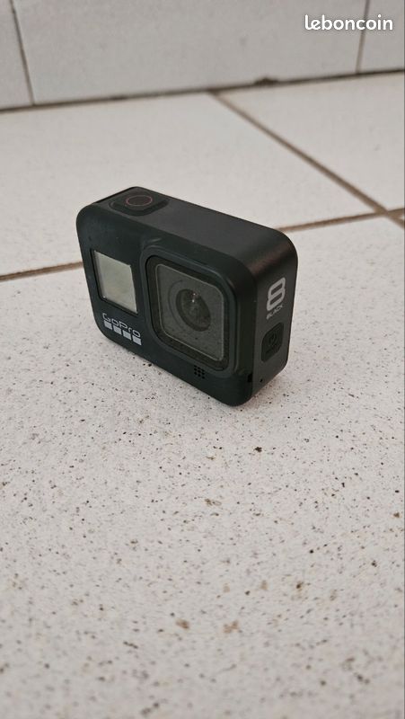 GoPro Hero8 Black + 2 batteries + accessoires (image 1)