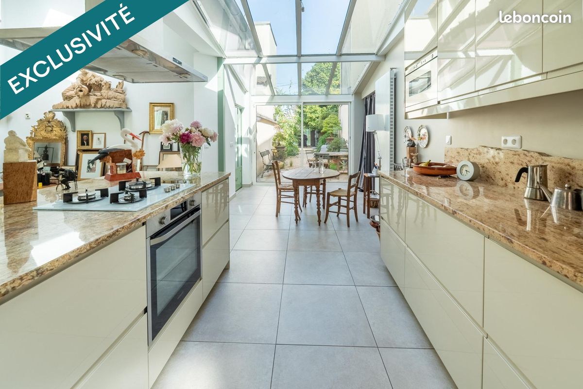 Maison 6 pièces 316 m² · à Neuilly-Plaisance · 316 m² · 835 000 €