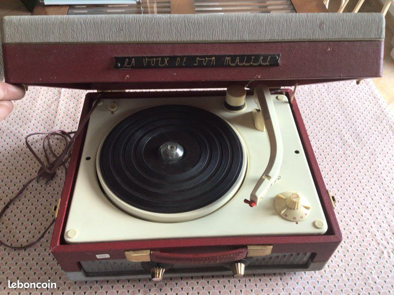 Electrophone Année 1965 La Voix De Son Maître ? - Le Plateau Ne Tourne Pas A La Bonne Vitesse Electrophone Année 1965 La Voix De Son Maître ? - Le Plateau Ne Tourne Pas A La Bonne Vitesse
