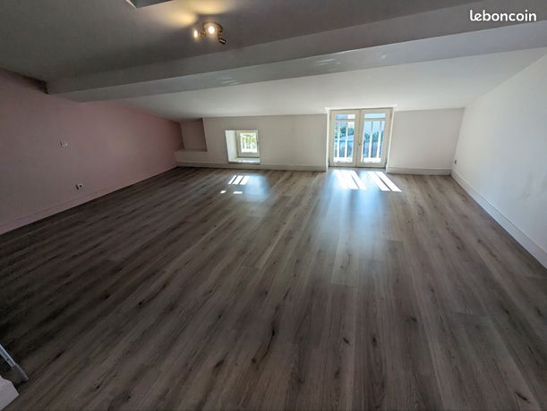 Studio 40m2 (dont 20 inférieur à 1m80 de hauteur)