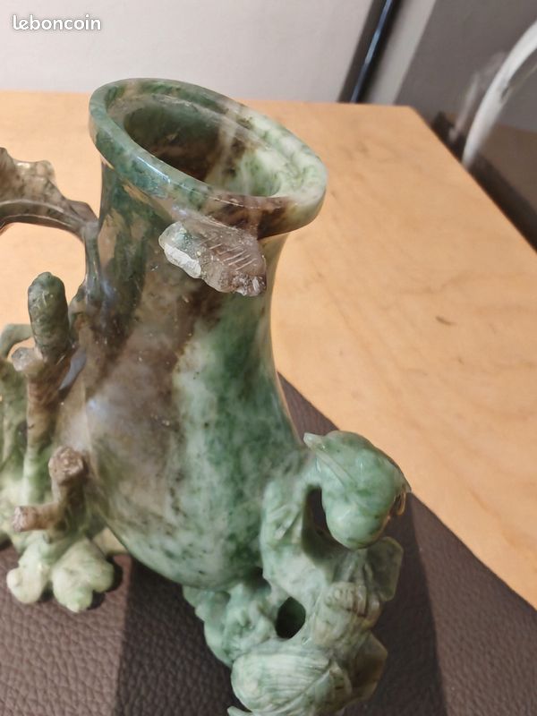 Vase en Jadeite chinois sculpté à la main ancien 19ème état satisfaisant (image 19)