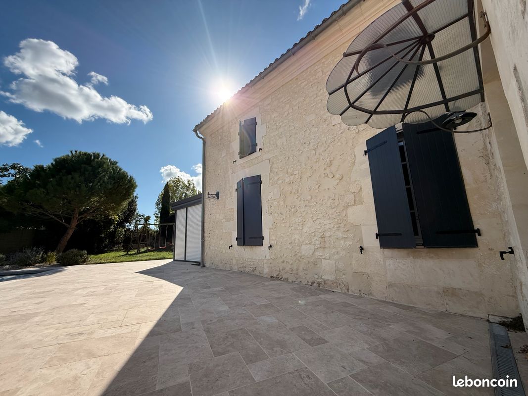 Maison 7 pièces 168 m² · à Cozes · 168 m² · 420 000 €