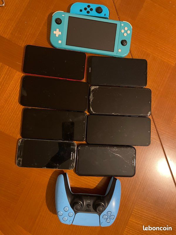 Lot téléphone switch et manette (image 1)