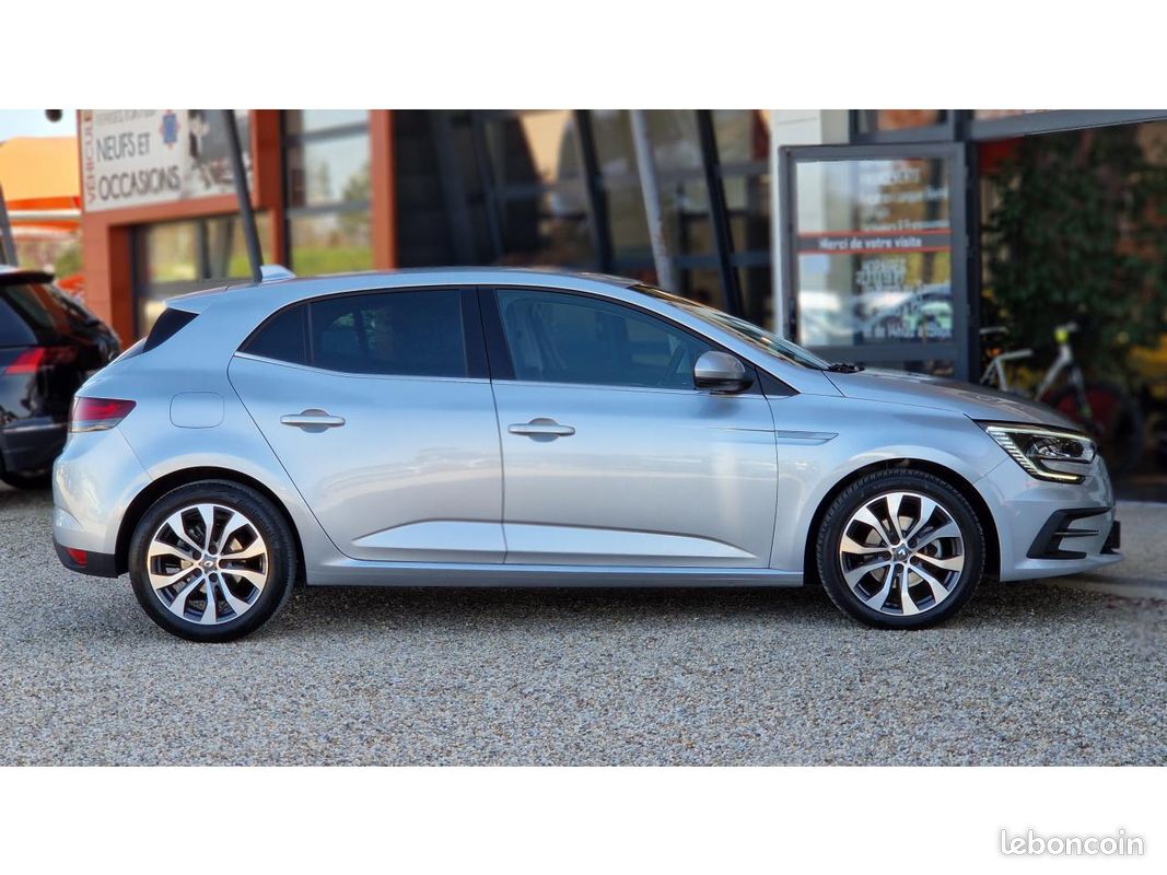 RENAULT MEGANE Mégane 1.5 Blue dCi - 115 - BV EDC 2023 IV BERLINE Techno PHASE 2 (image 10)