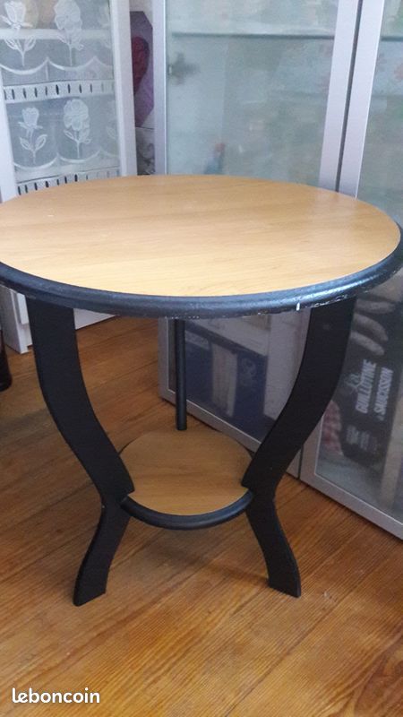 Table d'appoint en bois (image 2)