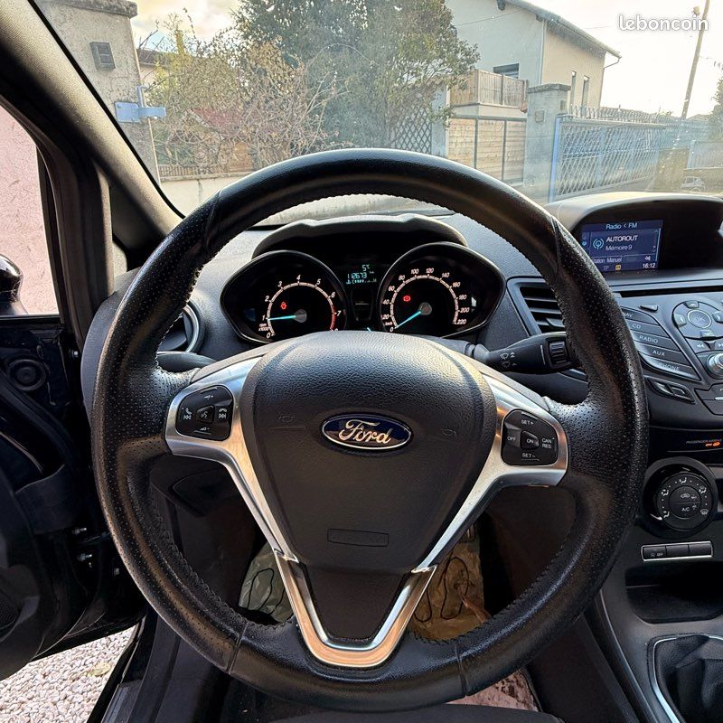 Ford fiesta 100 ch st Line (image 4)