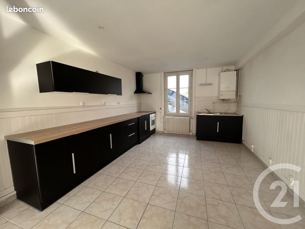 Appartement 3 pièces 68 m² · à Lisieux · 68 m² · 660 €/mois