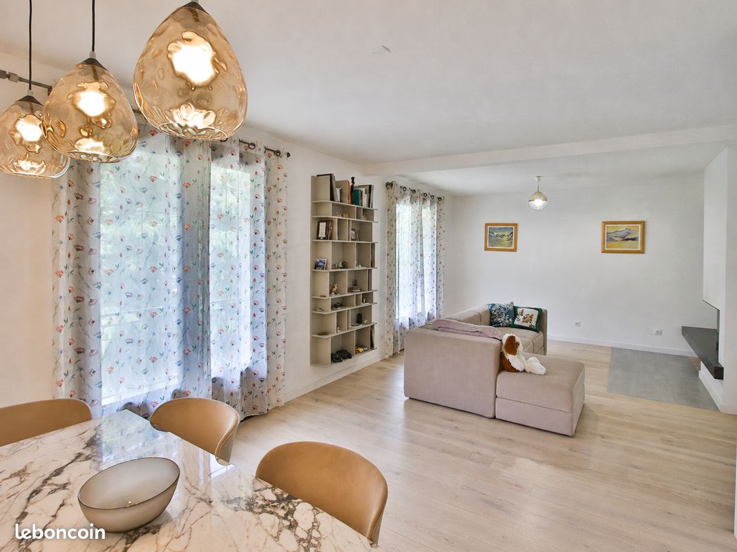Maison 8 pièces 217 m² · à Claix · 217 m² · 790 000 €