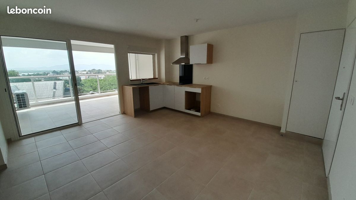 Appartement 2 pièces 42 m² · à Le Lamentin · 42 m² · 890 €/mois