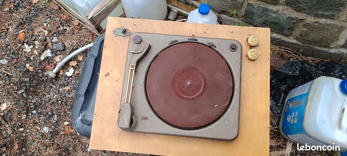 Ancien tourne disque de meuble tele tsf (image 1)