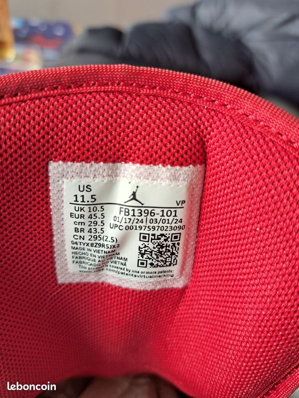 Jolie Baskets Jordan Stay Loyal 3 Marque Nike (image 4)