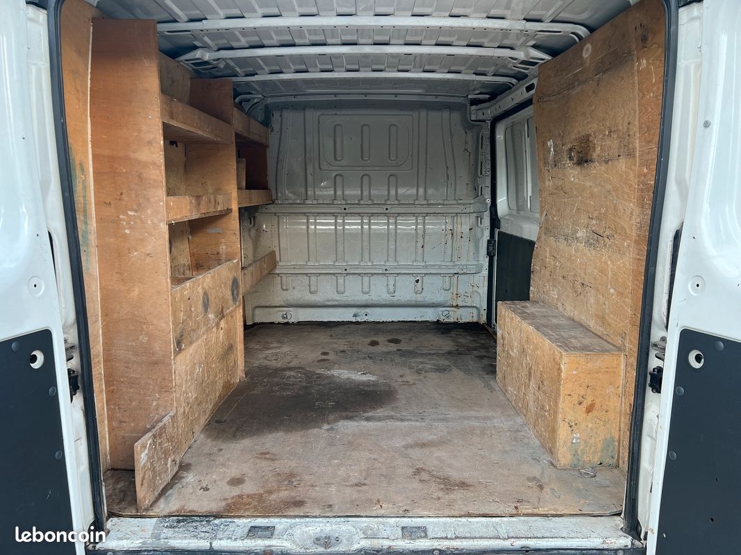 PEUGEOT BOXER II PACK CD CLIM 2.2 HDI 120cv BV6 3 PLACES avec GALERIE DE TOIT (image 6)