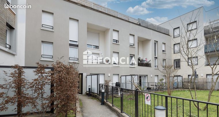 https://img.leboncoin.fr/api/v1/lbcpb1/images/79/22/be/7922bed8134b3f27988fd34664dd7889062b529e.jpg?rule=ad-image