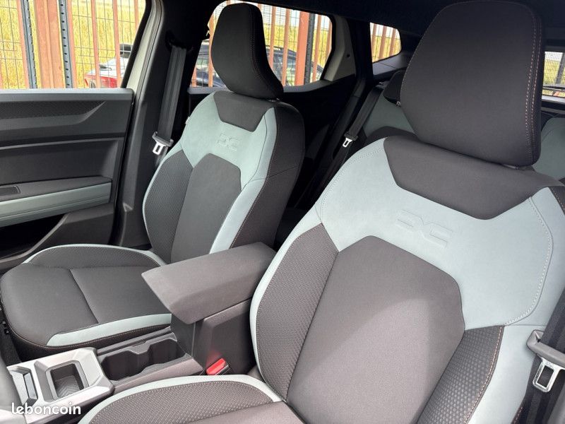 Dacia DUSTER 1.8 HYBRID 155CH EXTREME (image 8)
