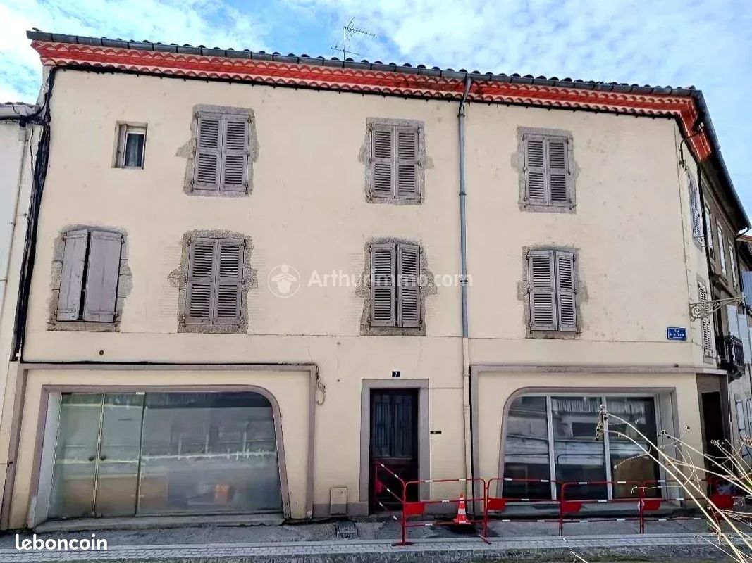 Maison 6 pièces 265 m² · à Mazamet · 265 m² · 92 000 €