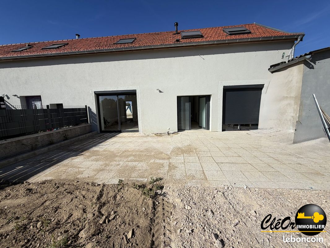 Appartement 4 pièces 83 m² · à Pierre-de-Bresse · 83 m² · 930 €/mois