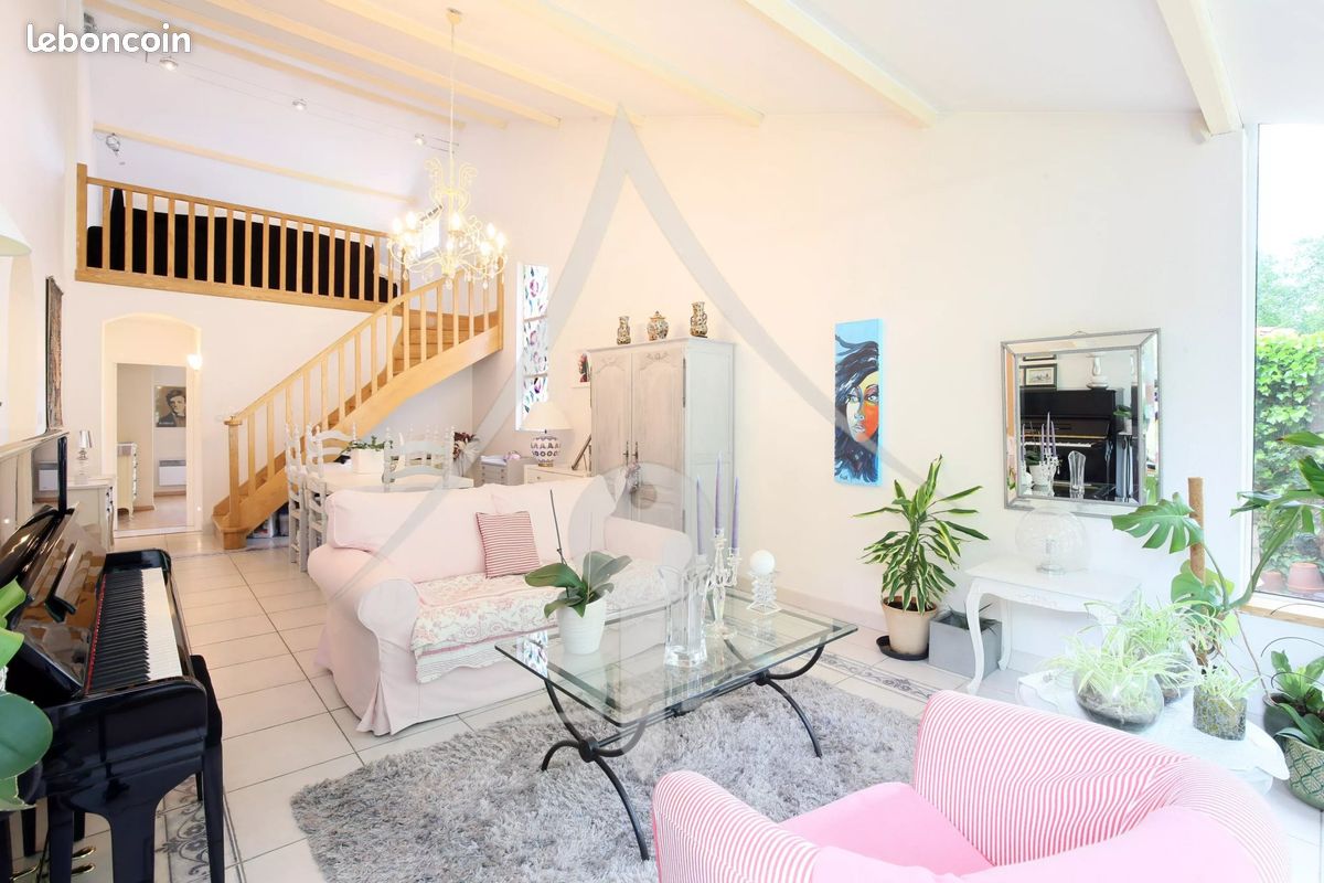 Maison 7 pièces 220 m² · à Muret · 220 m² · 569 000 €