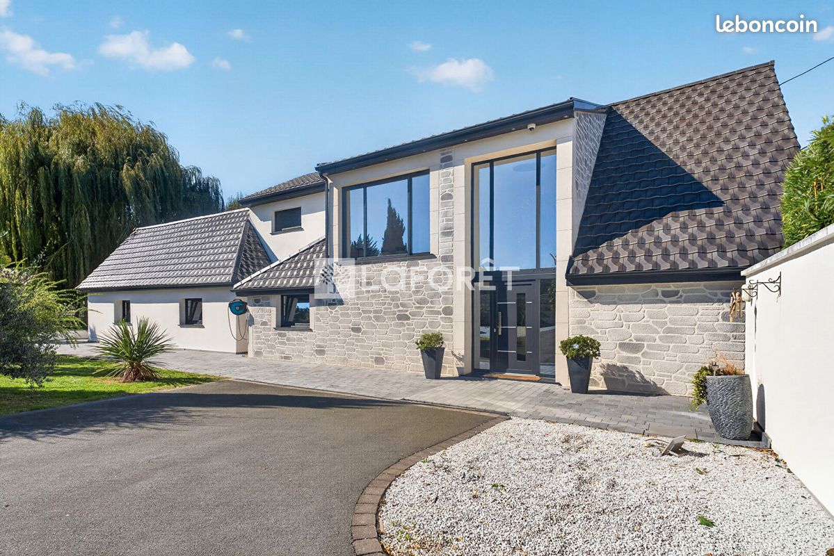 Maison 7 pièces 270 m² · à Montigny-en-Gohelle · 270 m² · 619 000 €