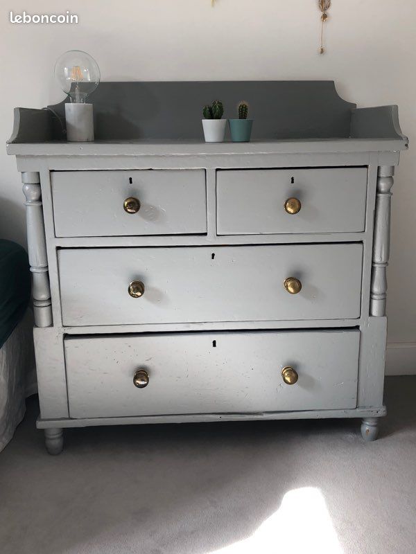 Commode anglaise peinte (image 1)