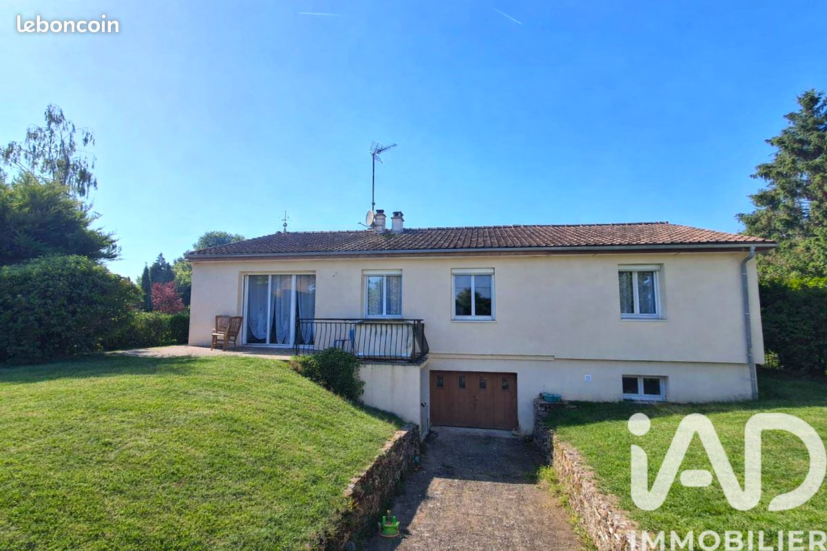 Maison 6 pièces 134 m² · à Tacoignières · 134 m² · 370 000 €