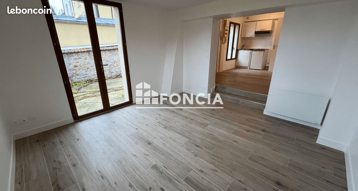 Appartement 1 pièce 27 m² · à Neauphle-le-Château · 27 m² · 657 €/mois