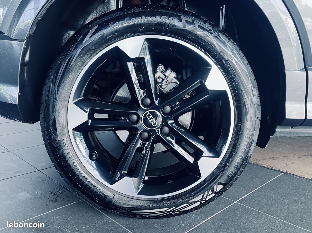 AUDI Q2 35 TFSI 150 S tronic 7 S line (image 8)
