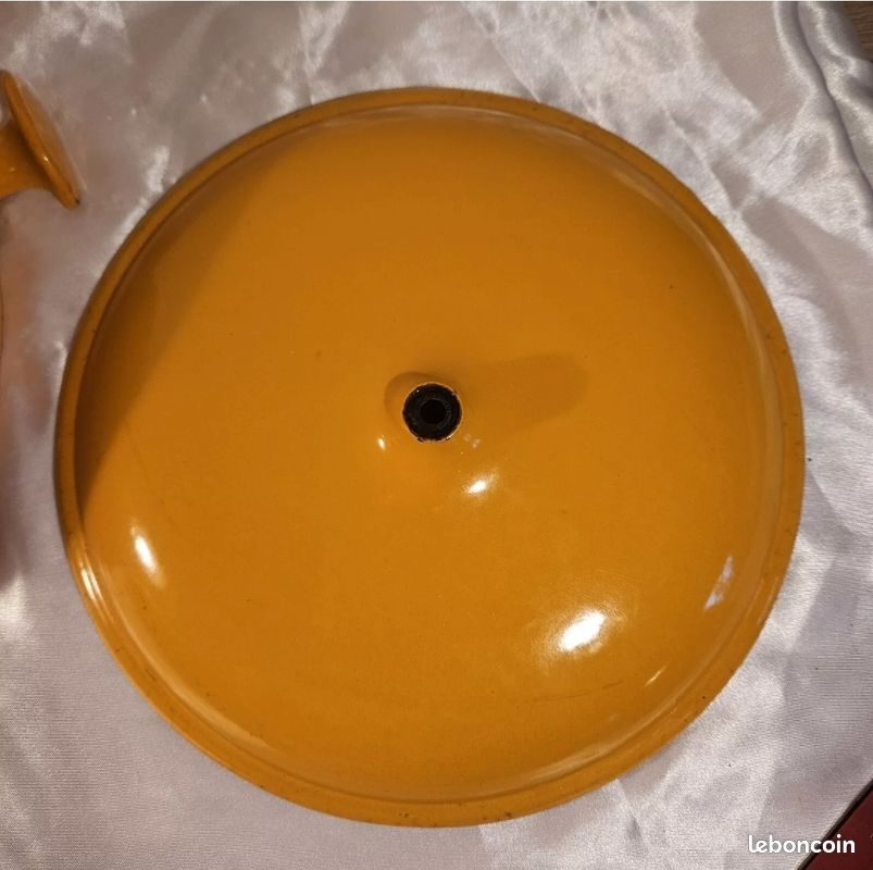 Cocotte Ronde Le Creuset La Mama 23 Cm - Jaune - Fonte - Induction - Occasion