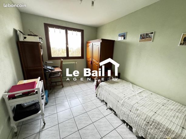 https://img.leboncoin.fr/api/v1/lbcpb1/images/79/32/65/7932656c3bca0c06042aae3d9cc75d33dada87e5.jpg?rule=ad-image
