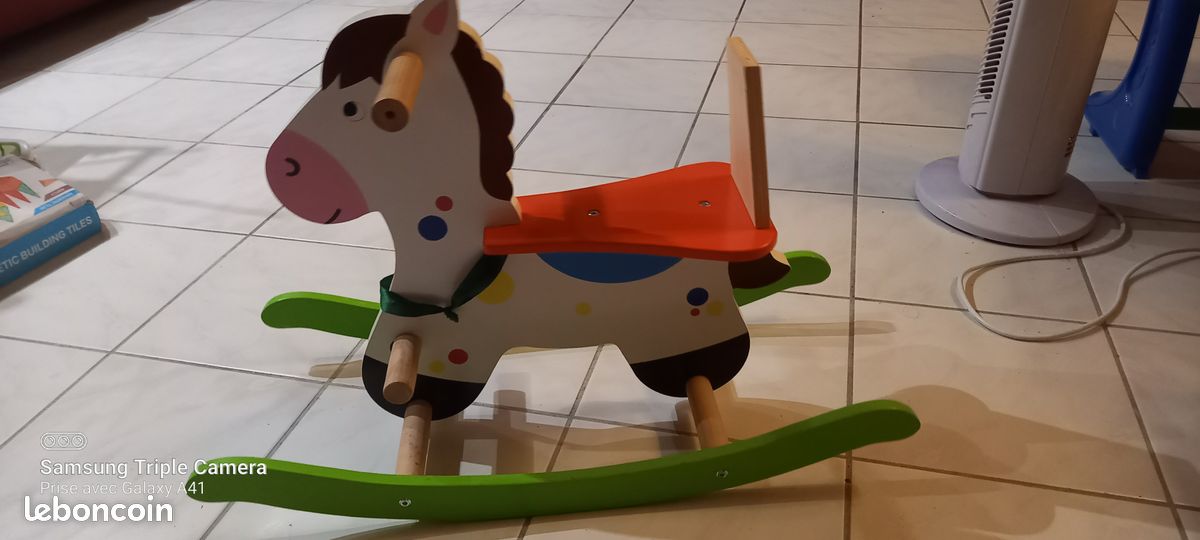 Cheval de bois (image 2)