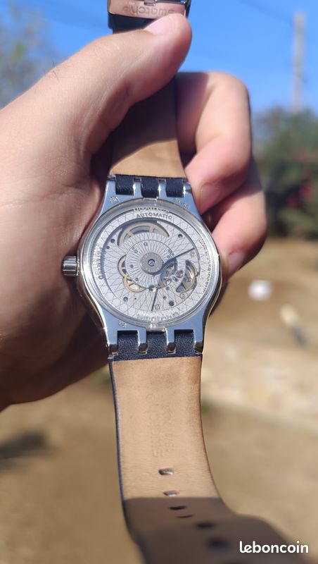 Montre Swatch Sistem51 Irony – Automatique suisse, fond