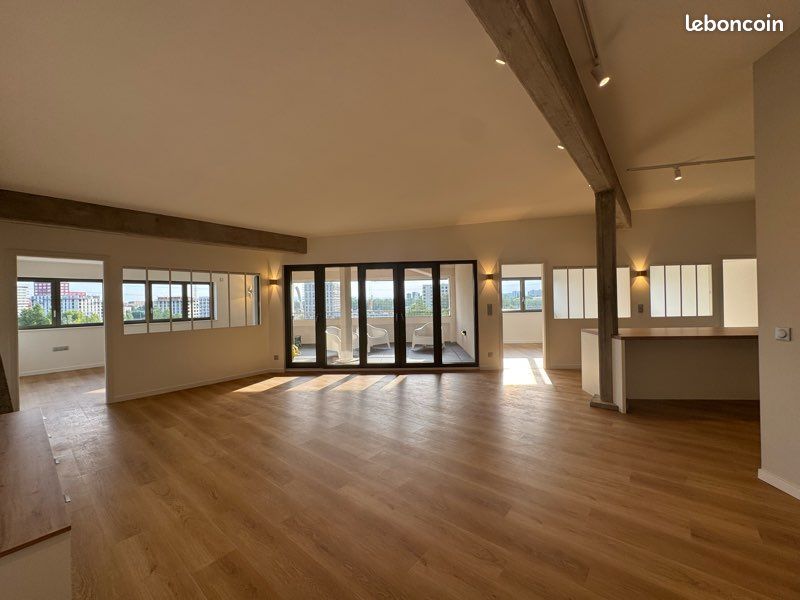 Appartement 4 pièces 111 m² · à Strasbourg · 111 m² · 2 400 €
