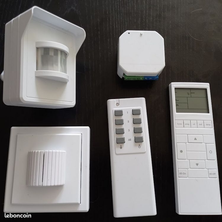 BRICELEC Lot complémentaire détecteurs, télécommandes, module volet (image 1)